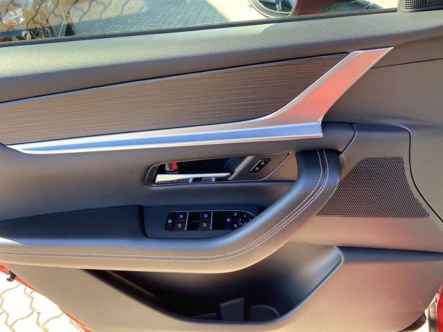 Fahrzeugbild eines Mazda CX-80