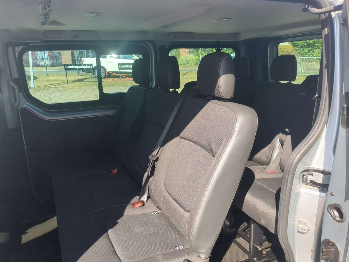 Fahrzeugbild eines Nissan Primastar