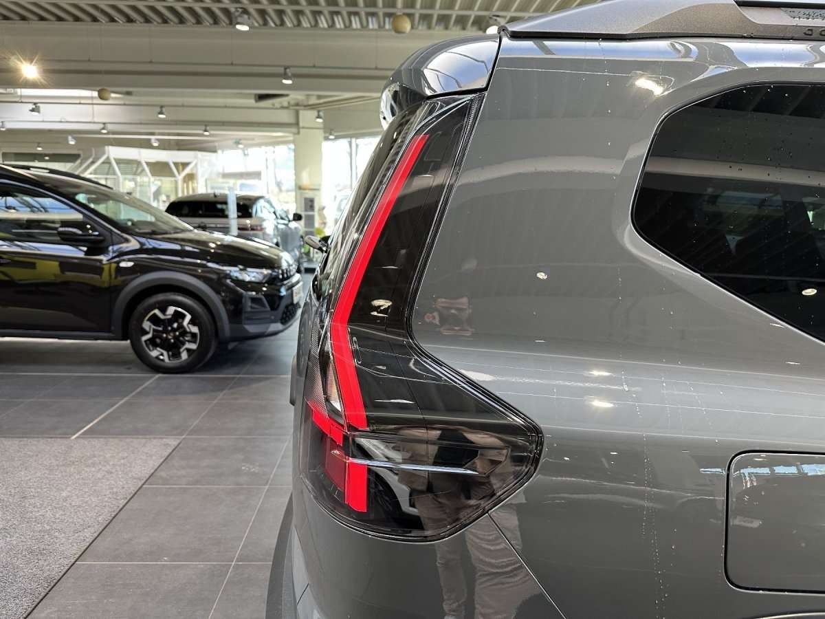 Fahrzeugbild eines Dacia Jogger