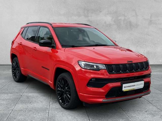 Fahrzeugbild eines Jeep Compass