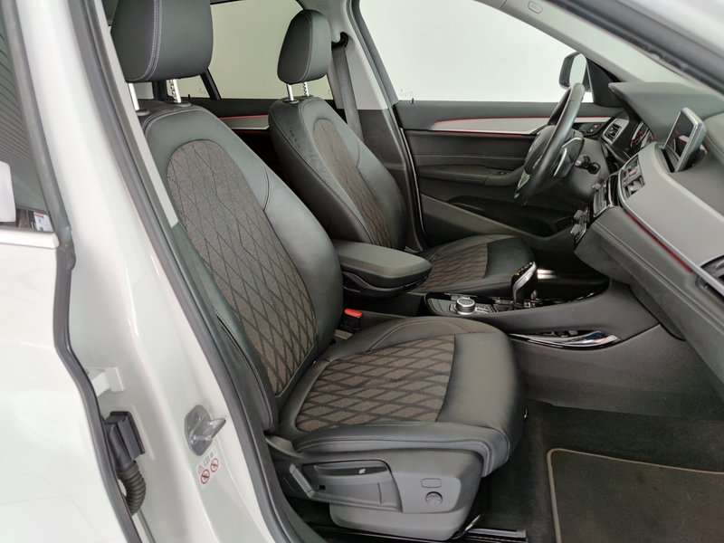 Fahrzeugbild eines BMW X1