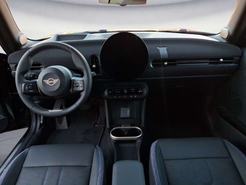 Fahrzeugbild eines MINI COOPER