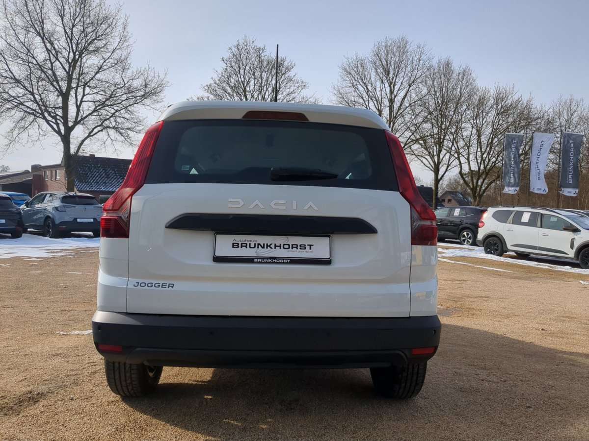 Fahrzeugbild eines Dacia Jogger