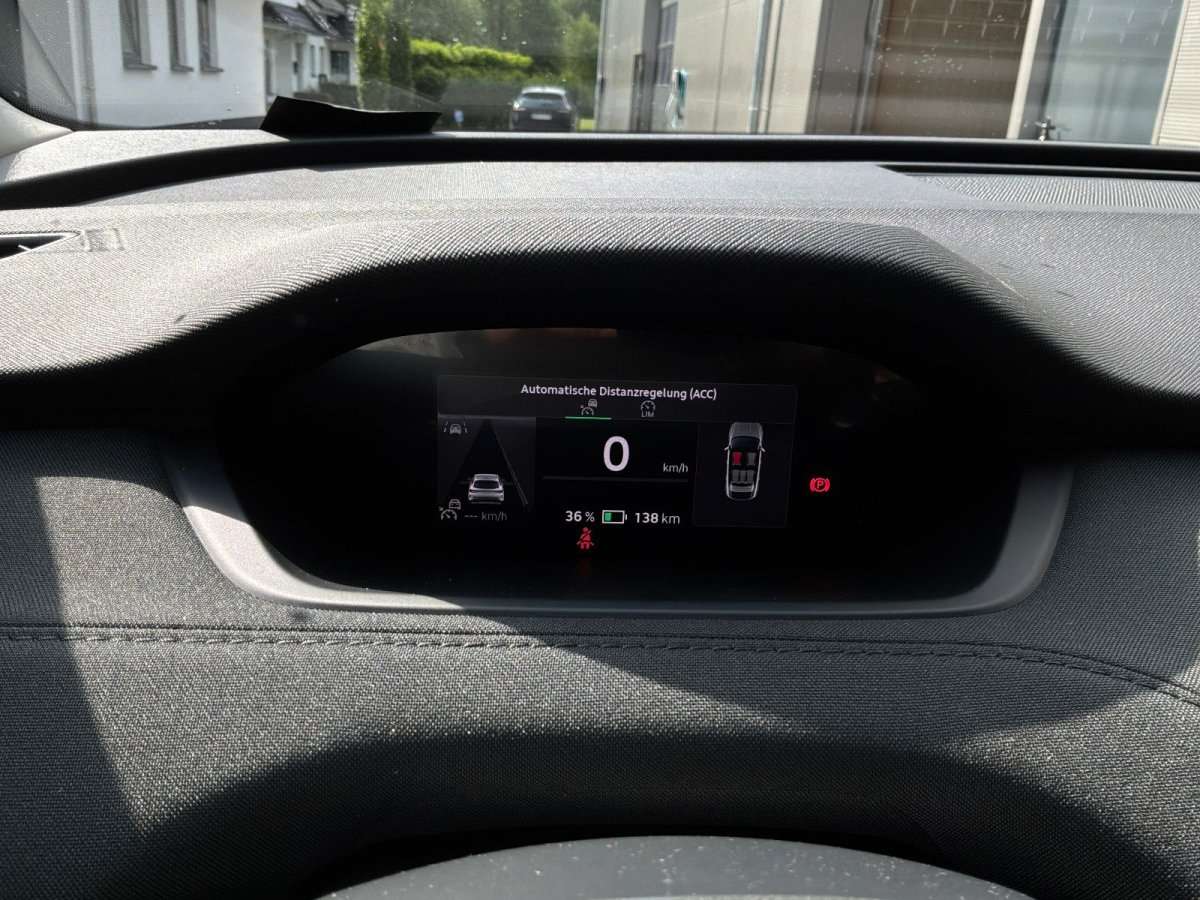 Fahrzeugbild eines Skoda ELROQ