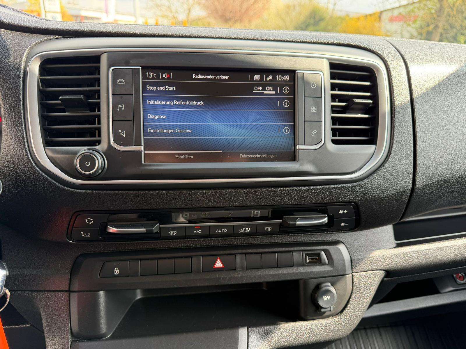 Fahrzeugbild eines Toyota Proace