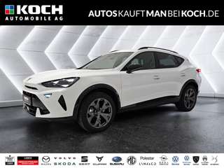 Schräge Frontansicht auf einen CUPRA Formentor , freigestellt