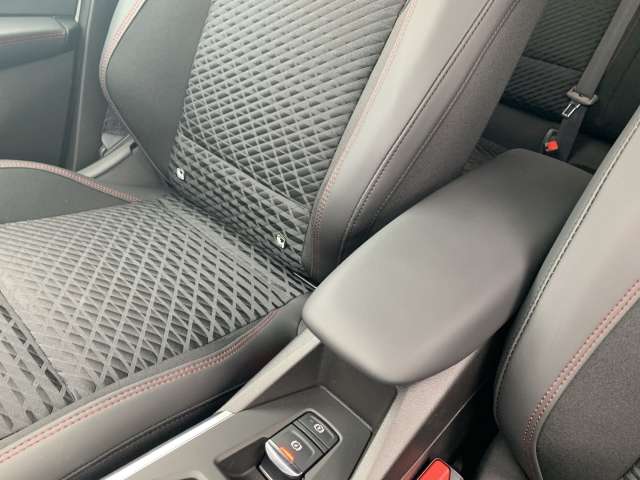 Fahrzeugbild eines Renault Clio