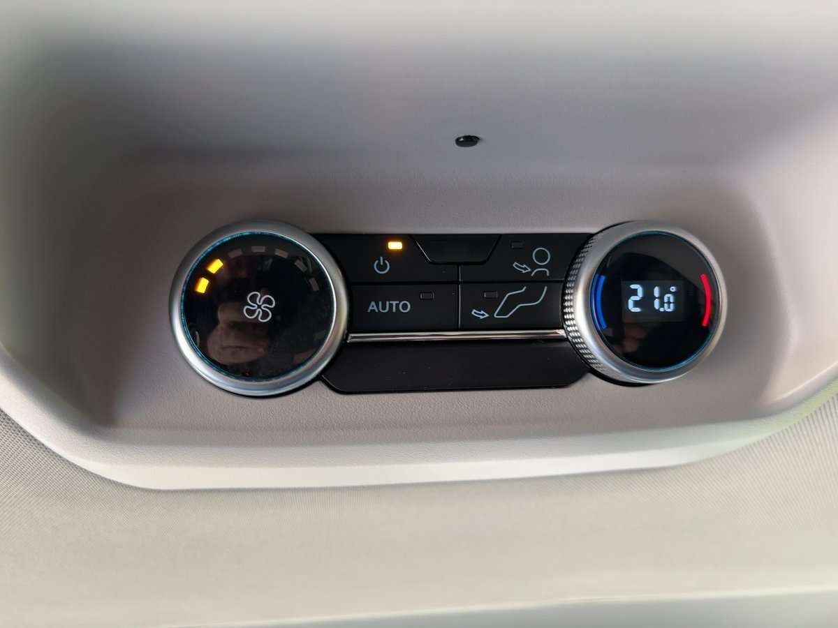 Fahrzeugbild eines Ford Tourneo Custom