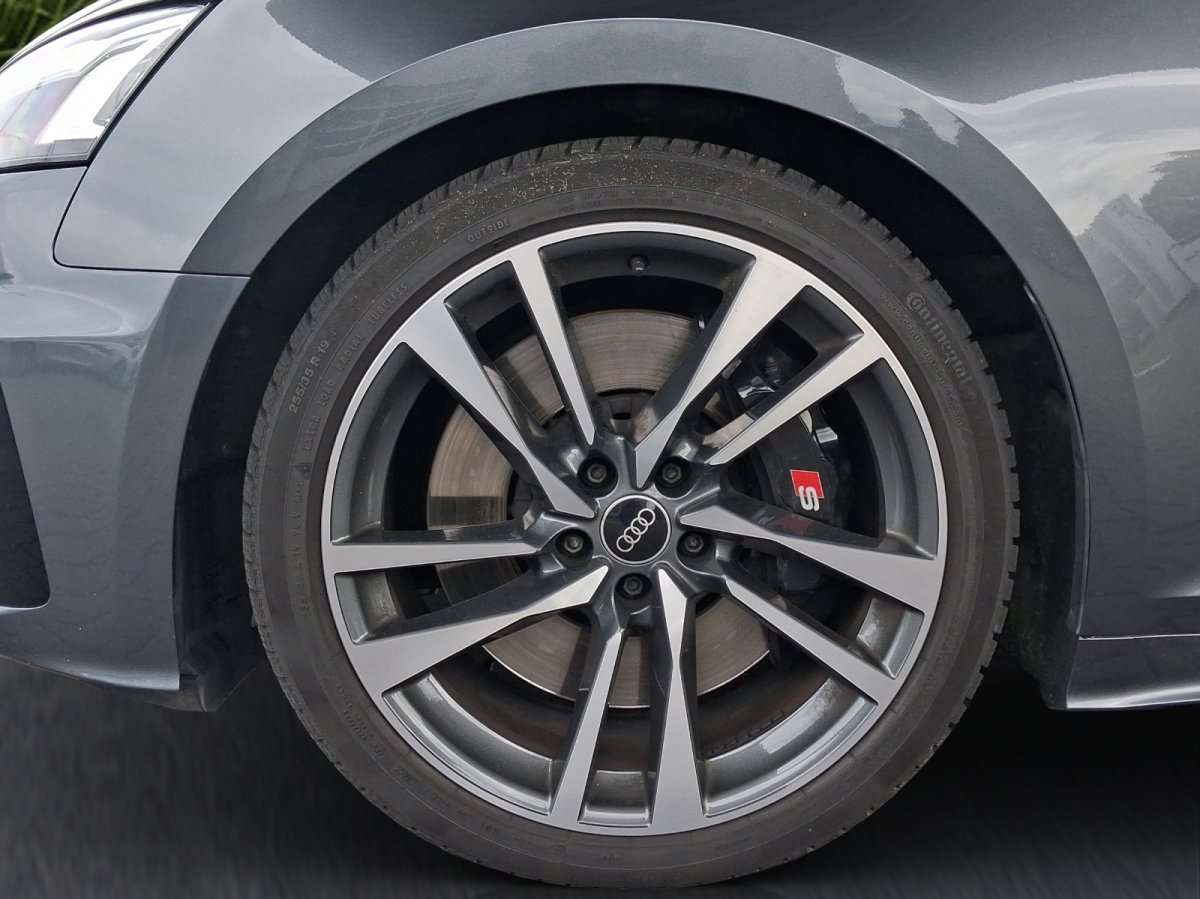 Fahrzeugbild eines Audi S5