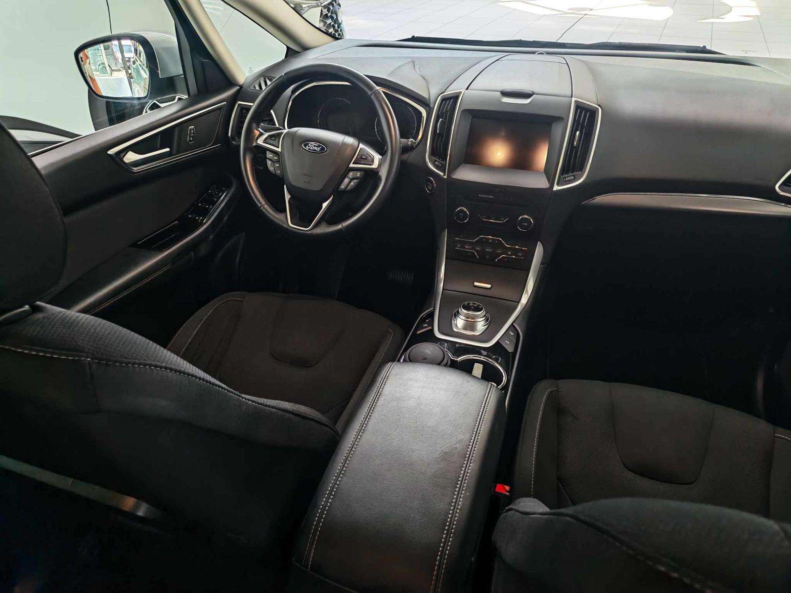 Fahrzeugbild eines Ford S-MAX