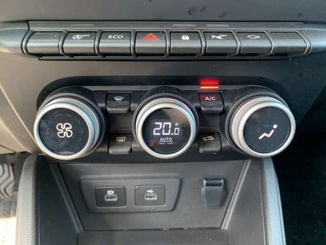 Fahrzeugbild eines Dacia Duster