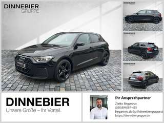 Schräge Frontansicht auf einen Audi A1 , freigestellt