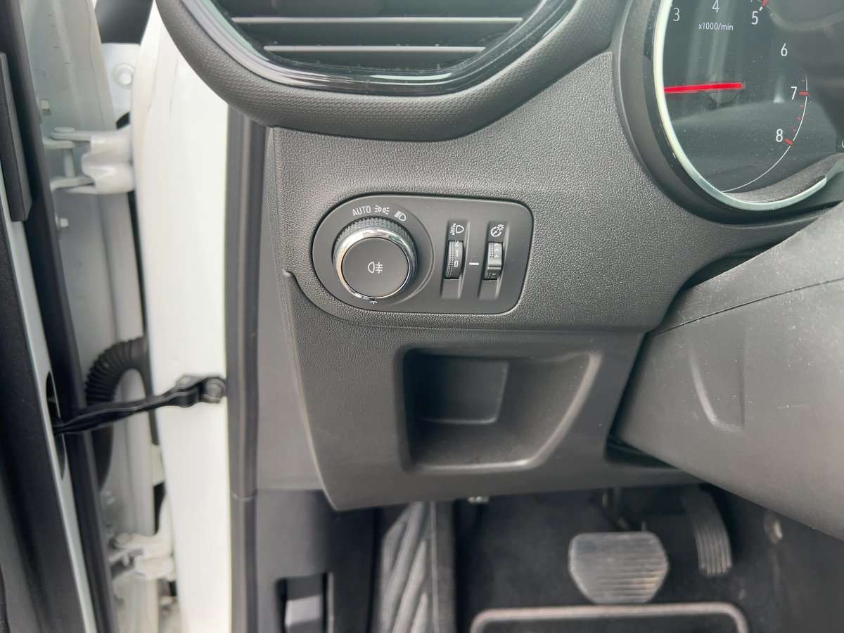 Fahrzeugbild eines Opel Crossland X