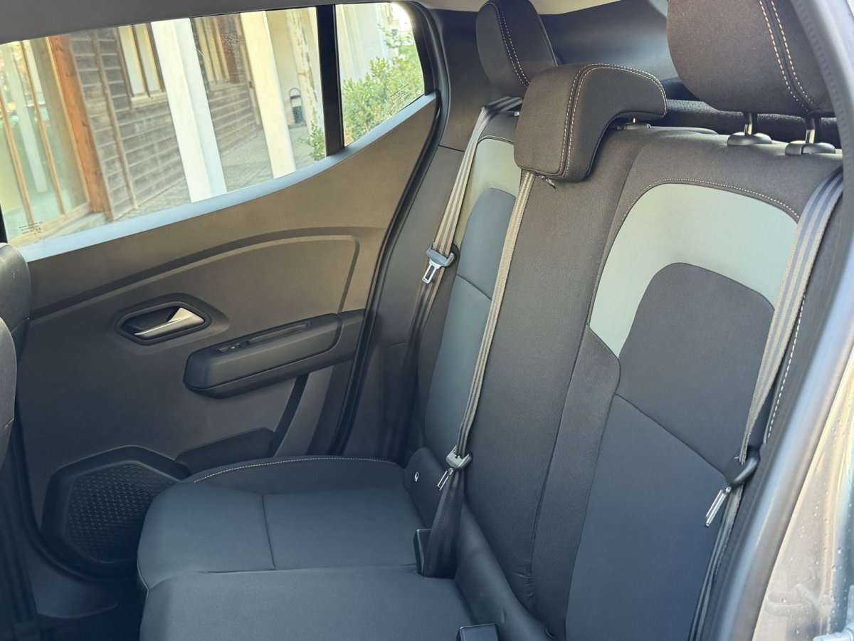 Fahrzeugbild eines Dacia Sandero