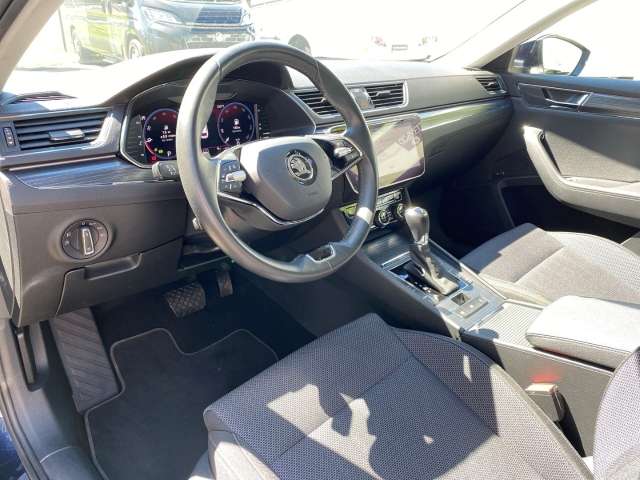 Fahrzeugbild eines Skoda Superb