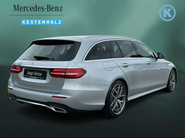 Fahrzeugbild eines Mercedes-Benz E-Klasse