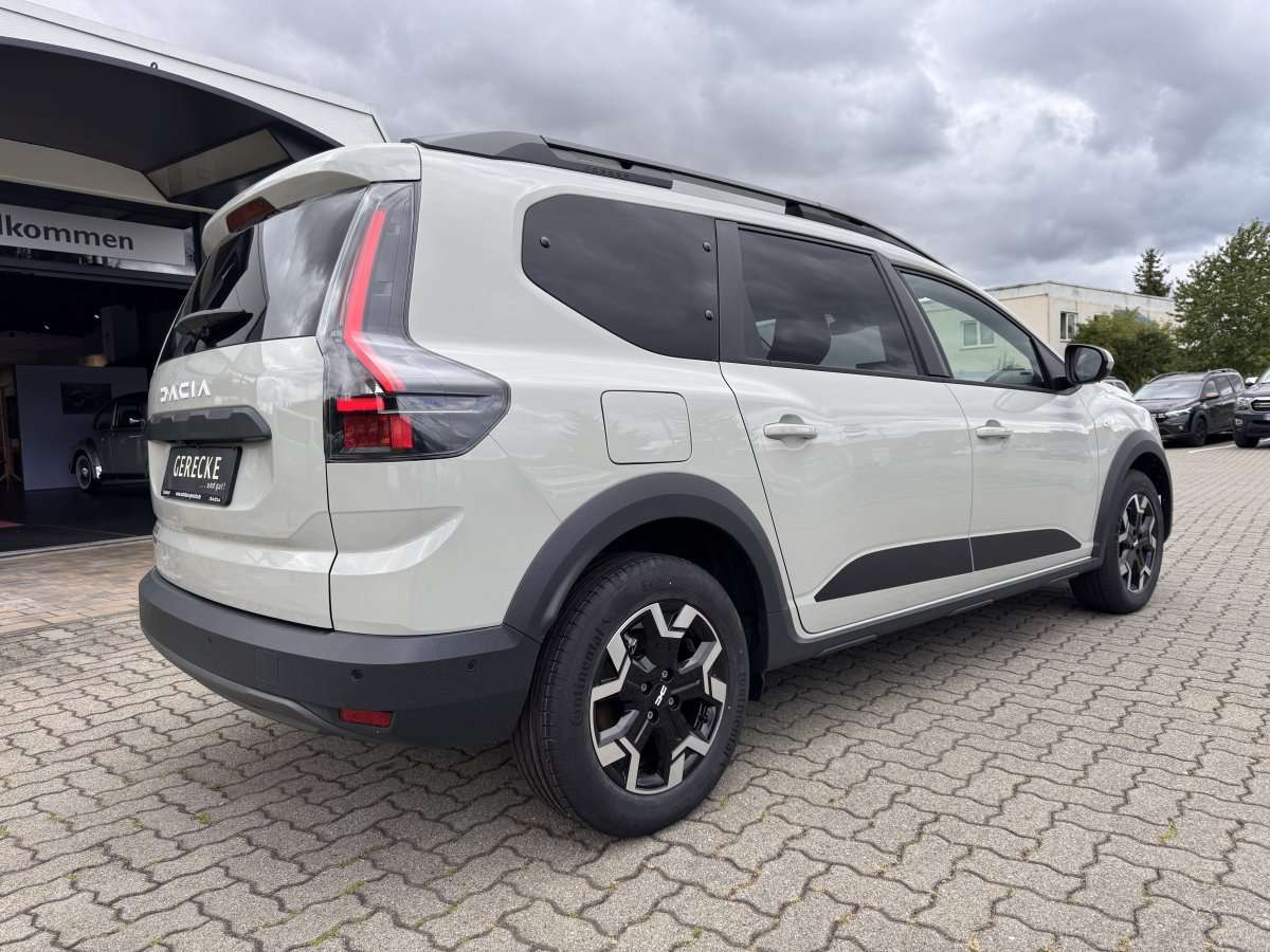 Fahrzeugbild eines Dacia Jogger
