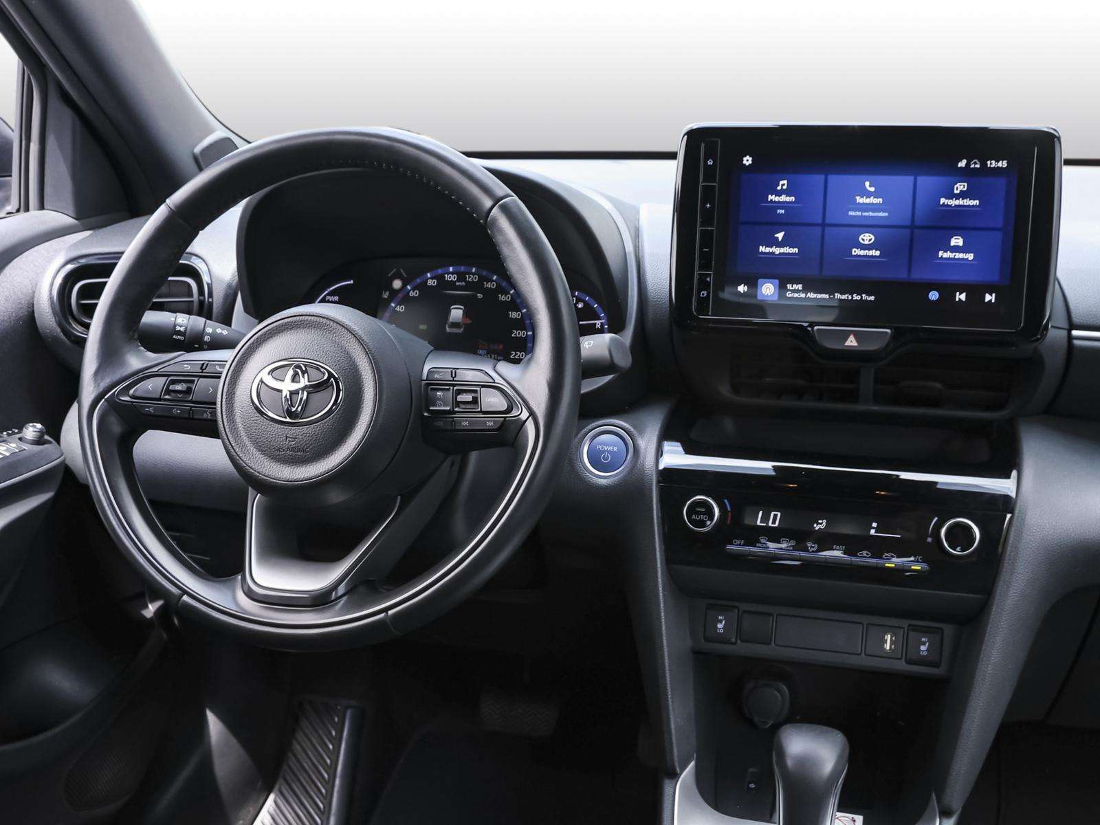 Fahrzeugbild eines Toyota Yaris Cross