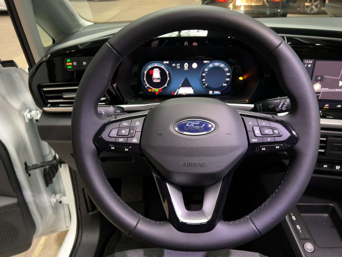 Fahrzeugbild eines Ford Tourneo Connect