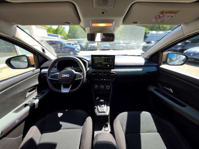 Fahrzeugbild eines Dacia Jogger
