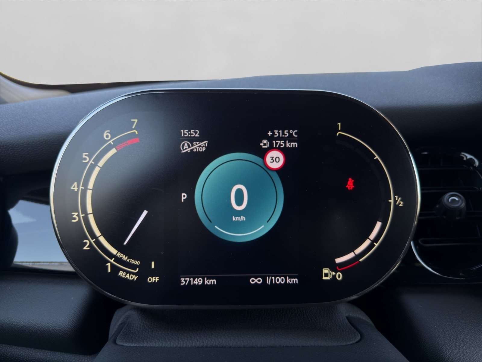 Fahrzeugbild eines MINI COOPER