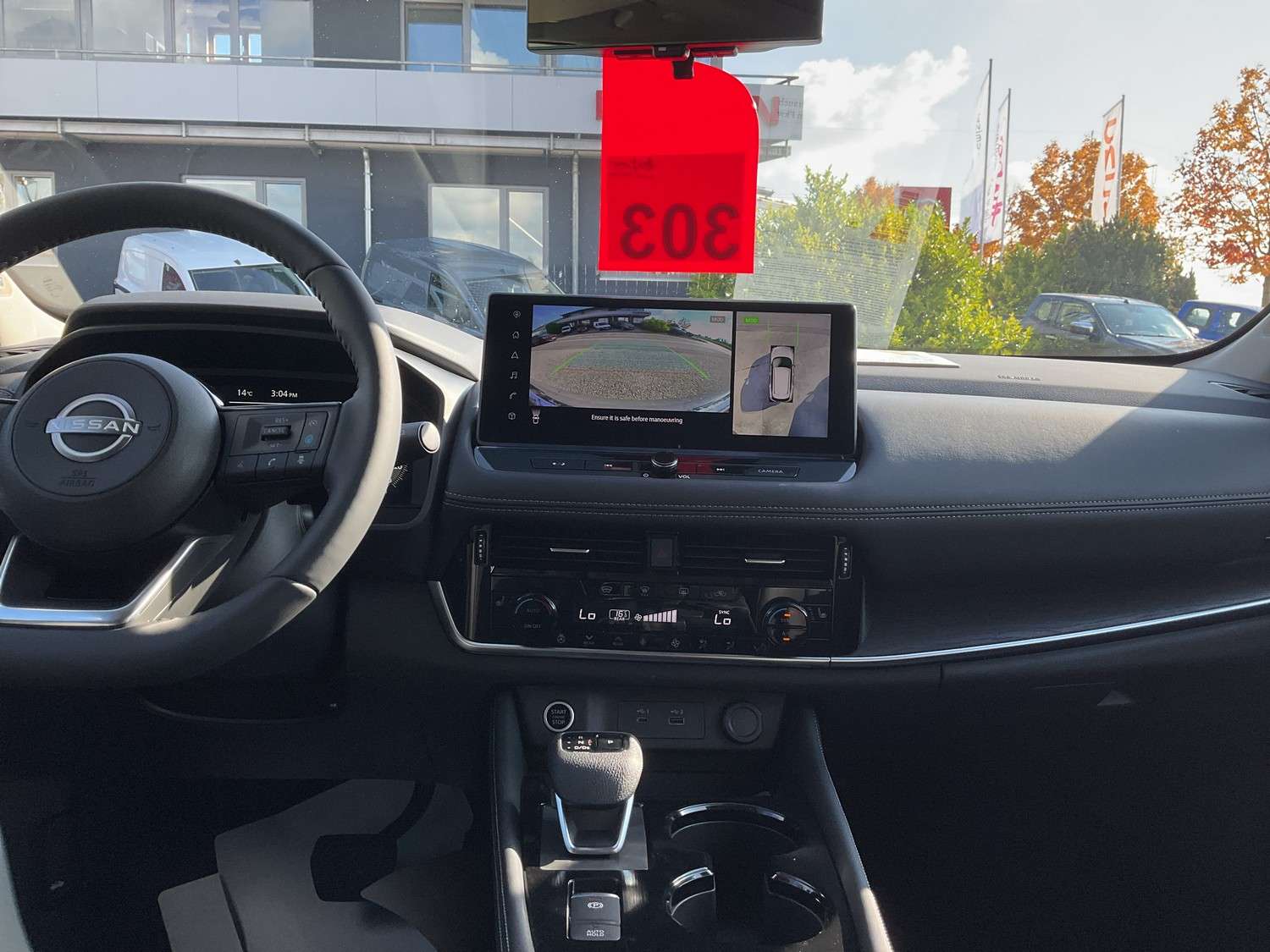 Fahrzeugbild eines Nissan X-TRAIL