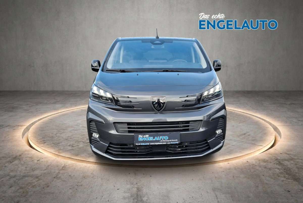 Fahrzeugbild eines Peugeot Traveller