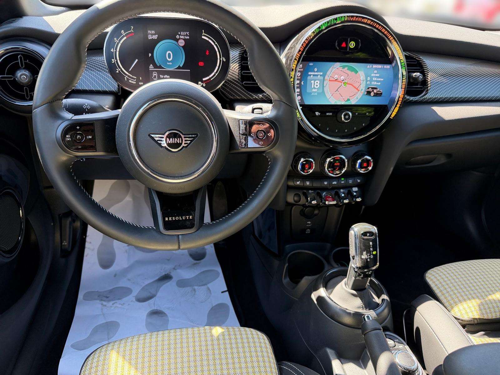 Fahrzeugbild eines MINI COOPER