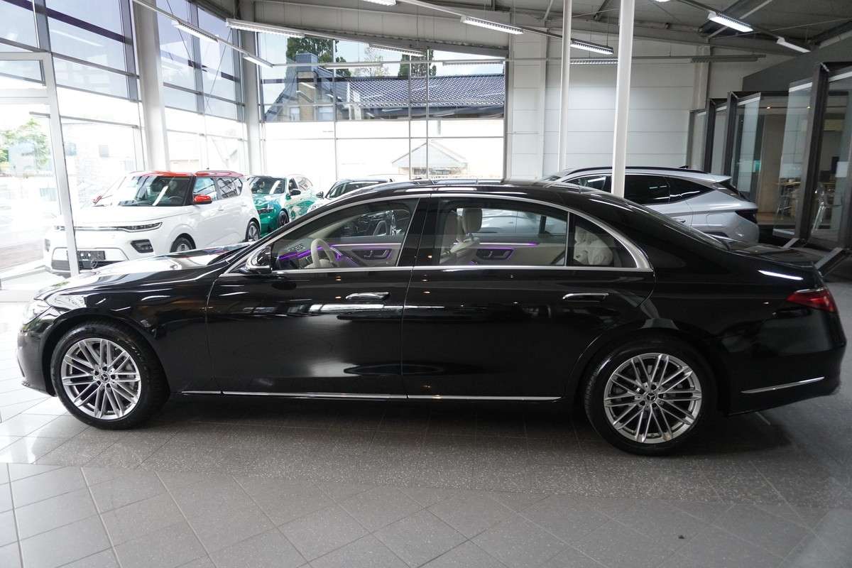 Fahrzeugbild eines Mercedes-Benz S-Klasse