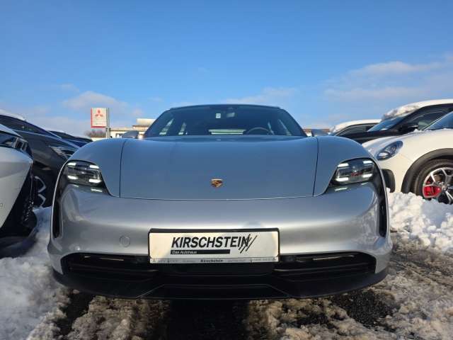 Fahrzeugbild eines Porsche Taycan
