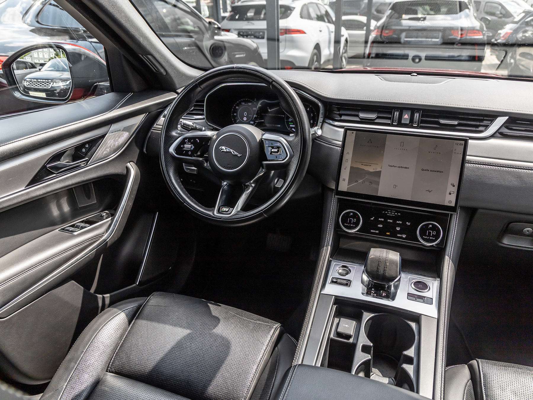 Fahrzeugbild eines Jaguar F-PACE