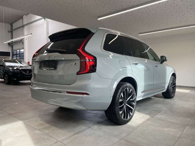 Fahrzeugbild eines Volvo XC90