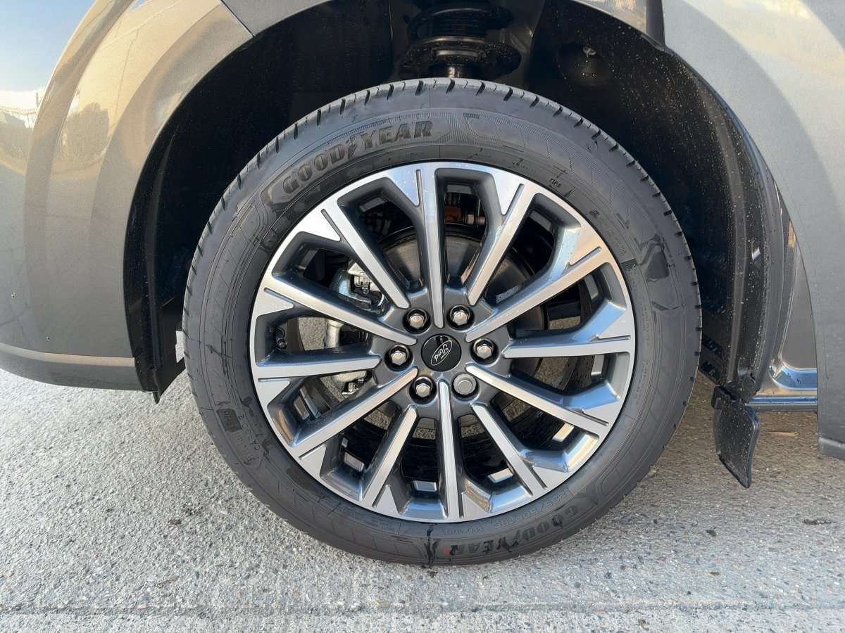 Fahrzeugbild eines Ford Tourneo Custom