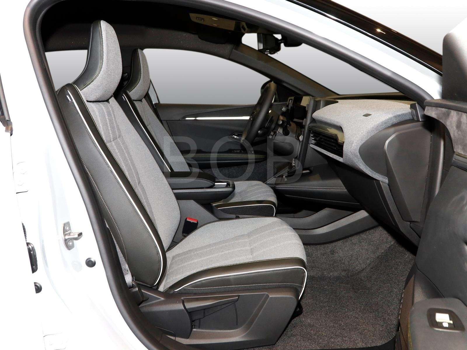 Fahrzeugbild eines Renault Megane E-TECH