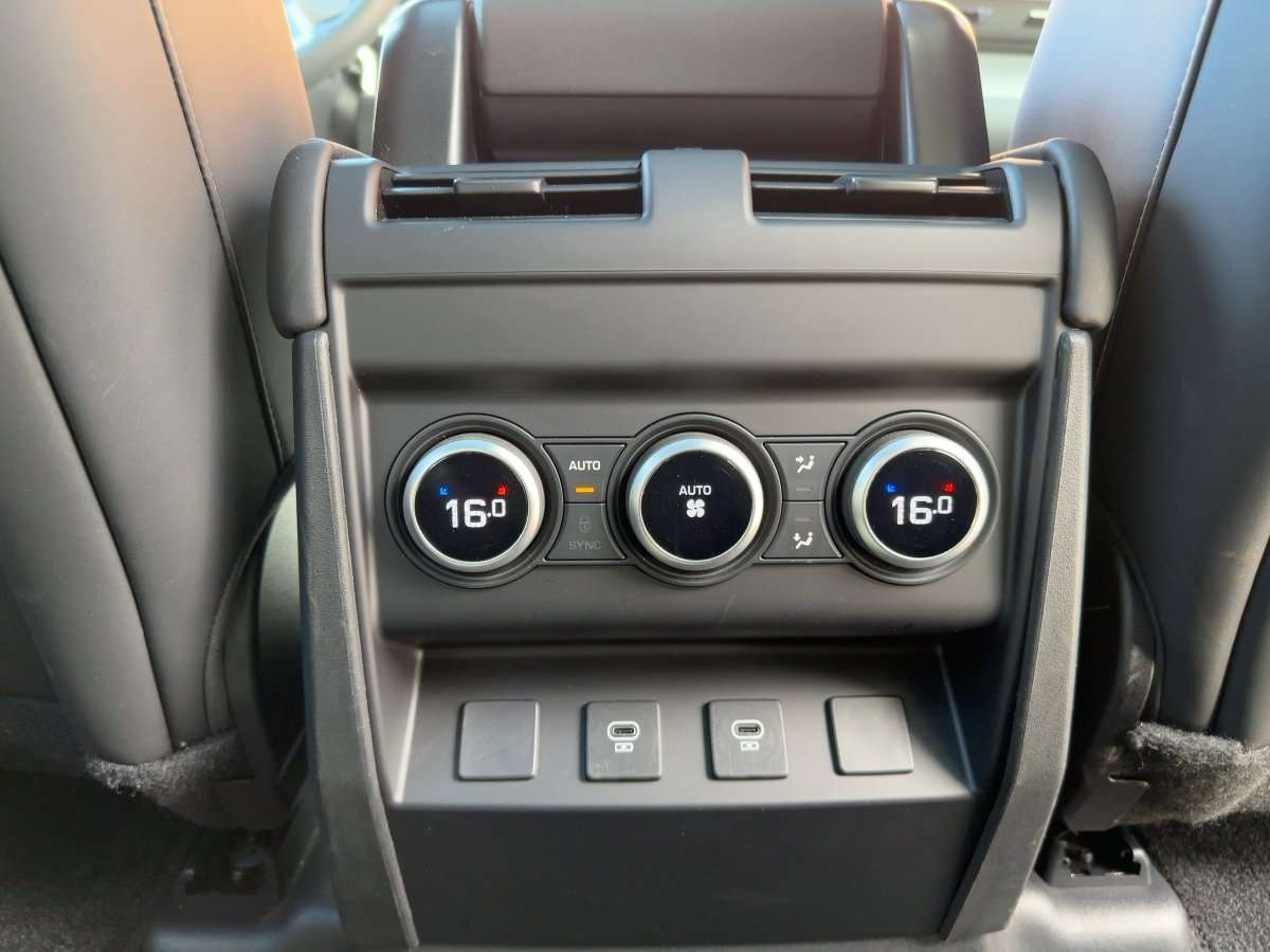 Fahrzeugbild eines Land Rover Defender