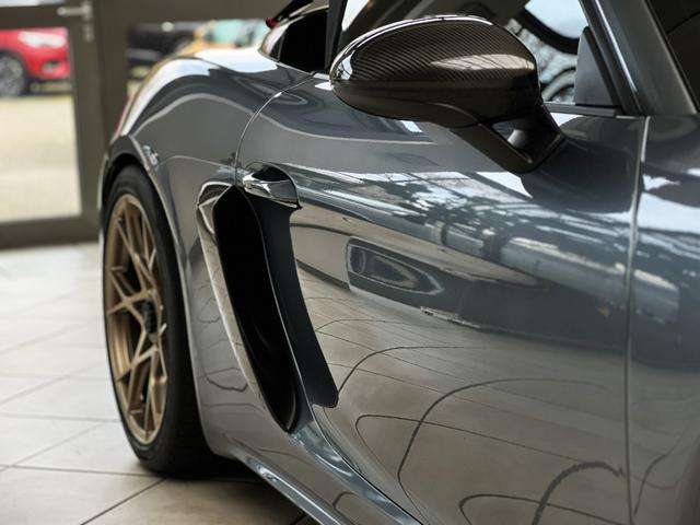 Fahrzeugbild eines Porsche Cayman