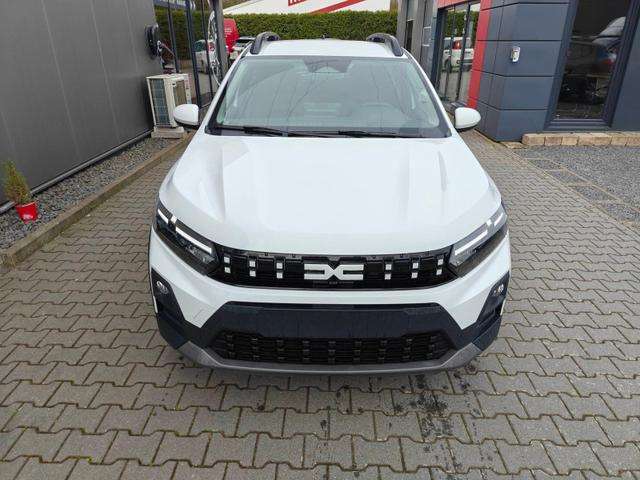 Fahrzeugbild eines Dacia Sandero