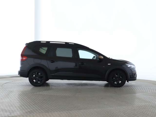 Fahrzeugbild eines Dacia Jogger