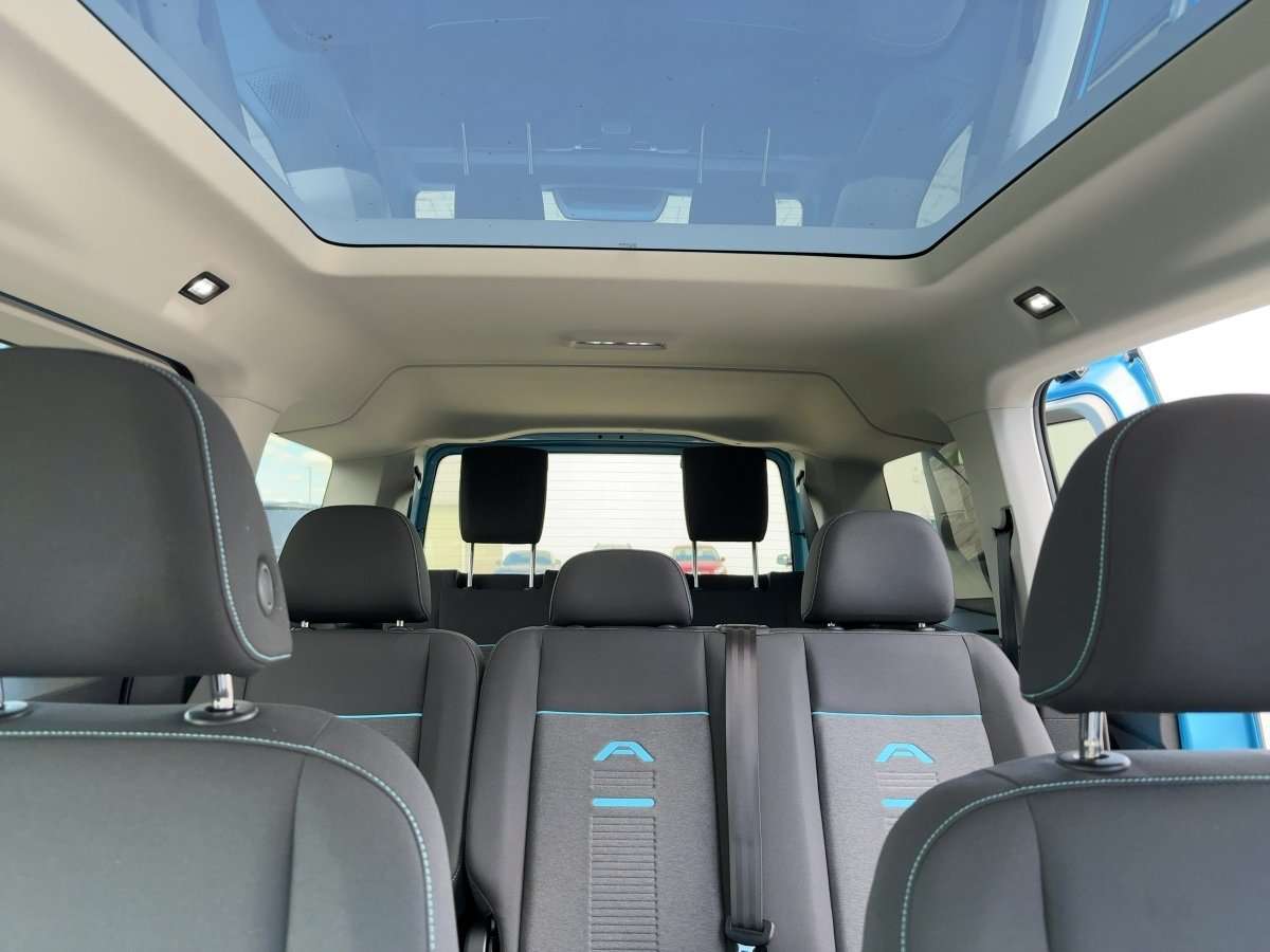 Fahrzeugbild eines Ford Grand Tourneo
