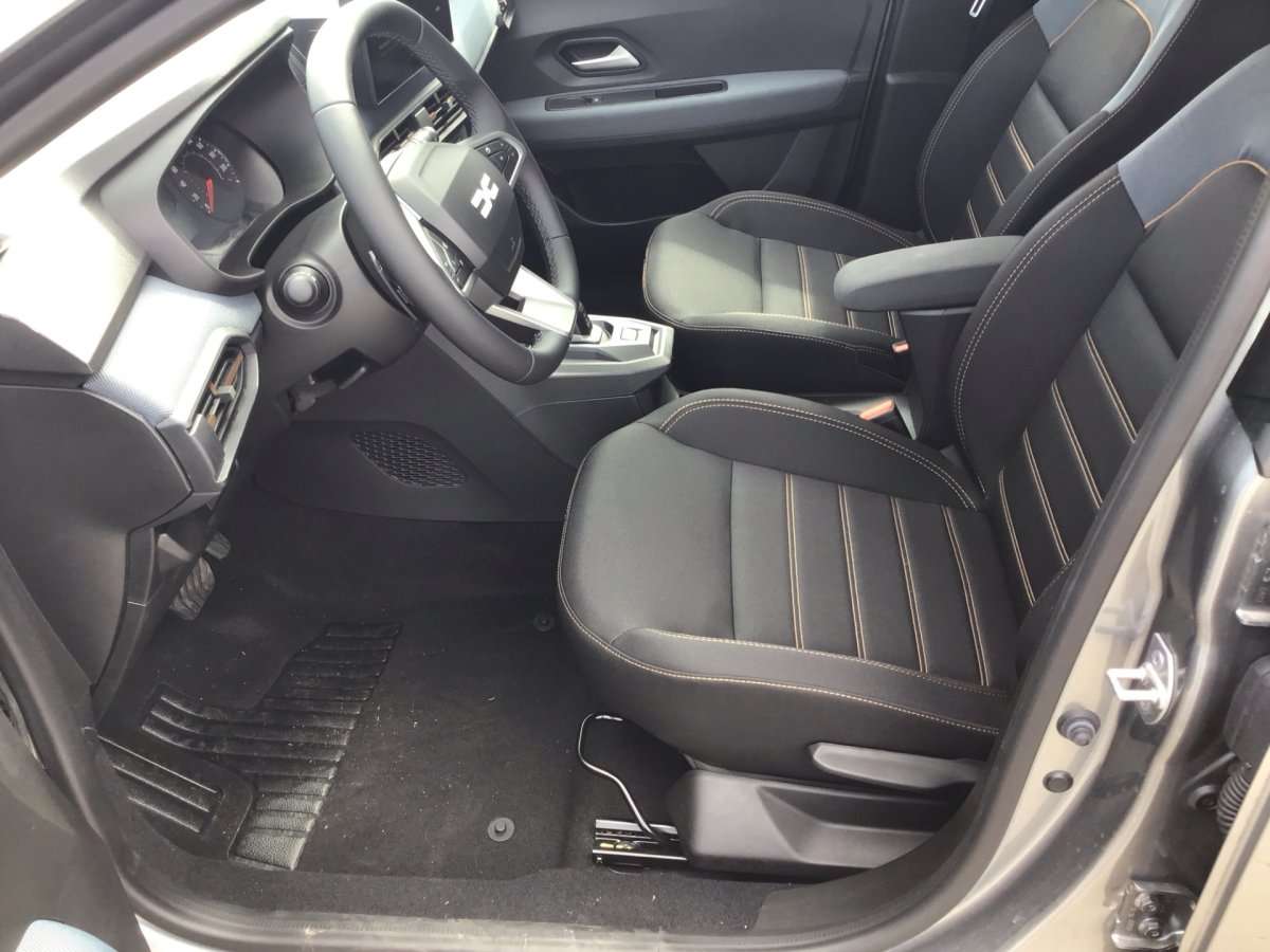 Fahrzeugbild eines Dacia Sandero