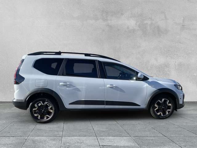 Fahrzeugbild eines Dacia Jogger