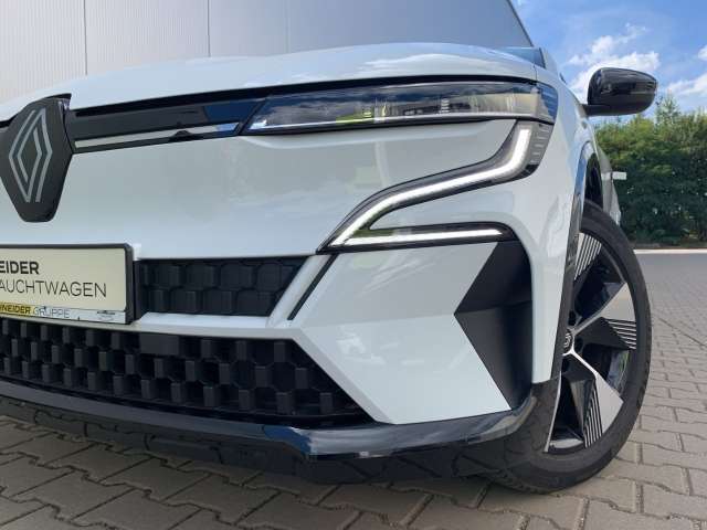 Fahrzeugbild eines Renault Megane E-TECH