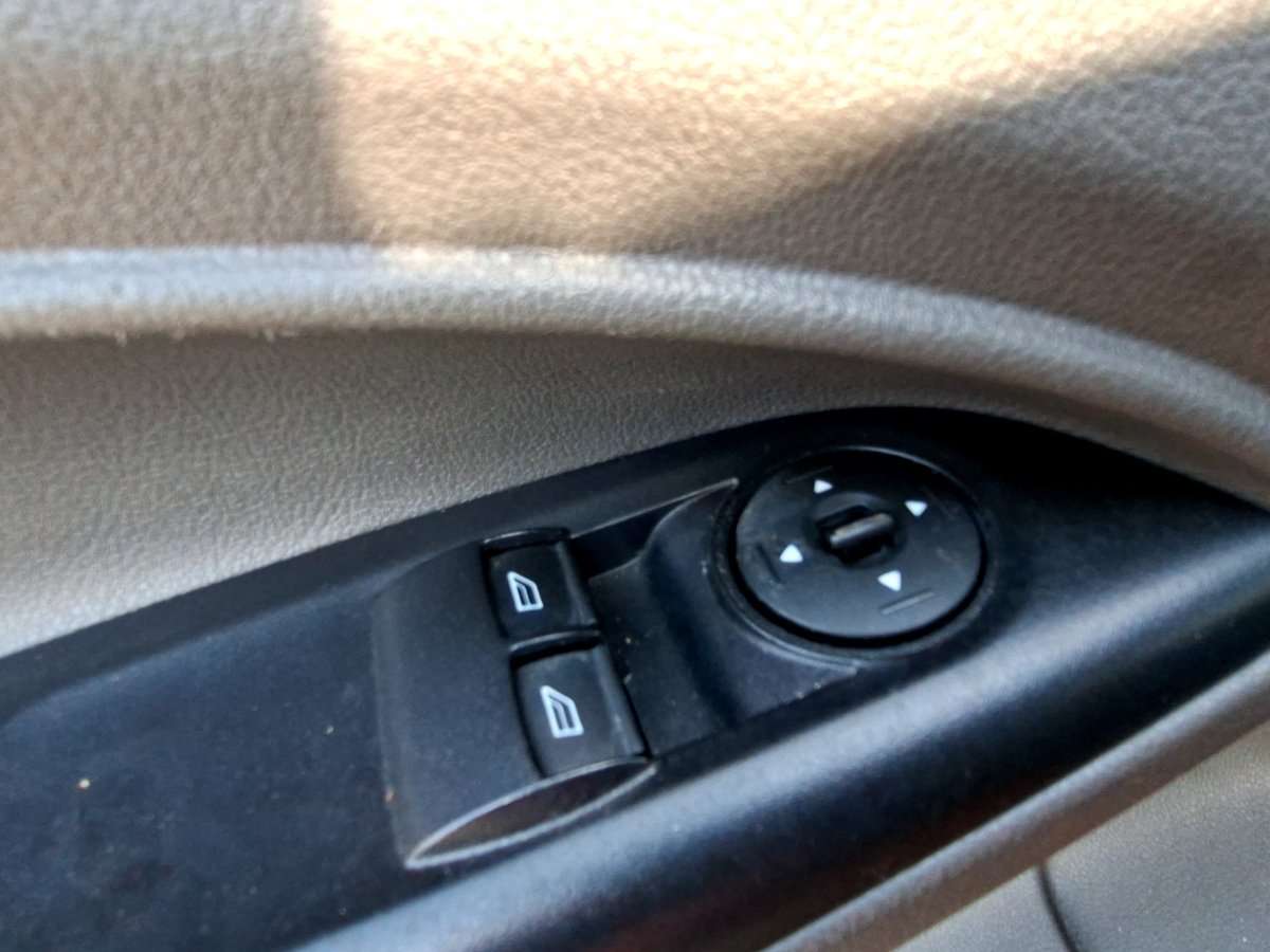Fahrzeugbild eines Ford Transit Connect
