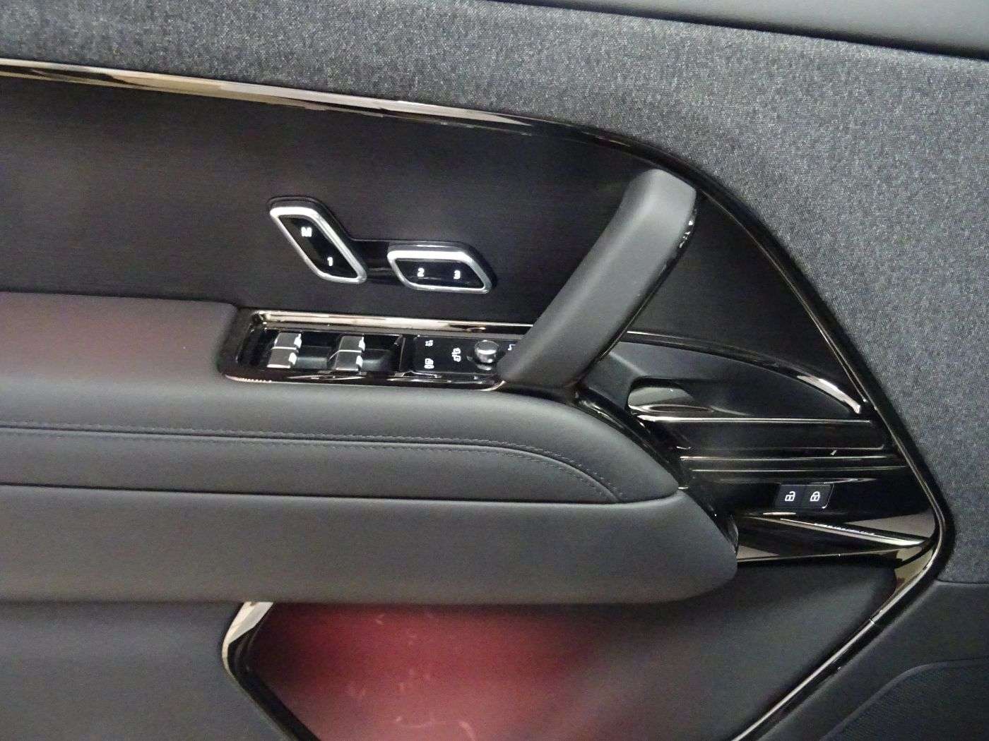 Fahrzeugbild eines Land Rover Range Rover Sport