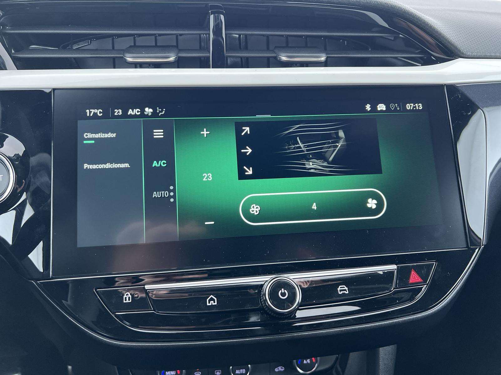 Fahrzeugbild eines Opel Corsa