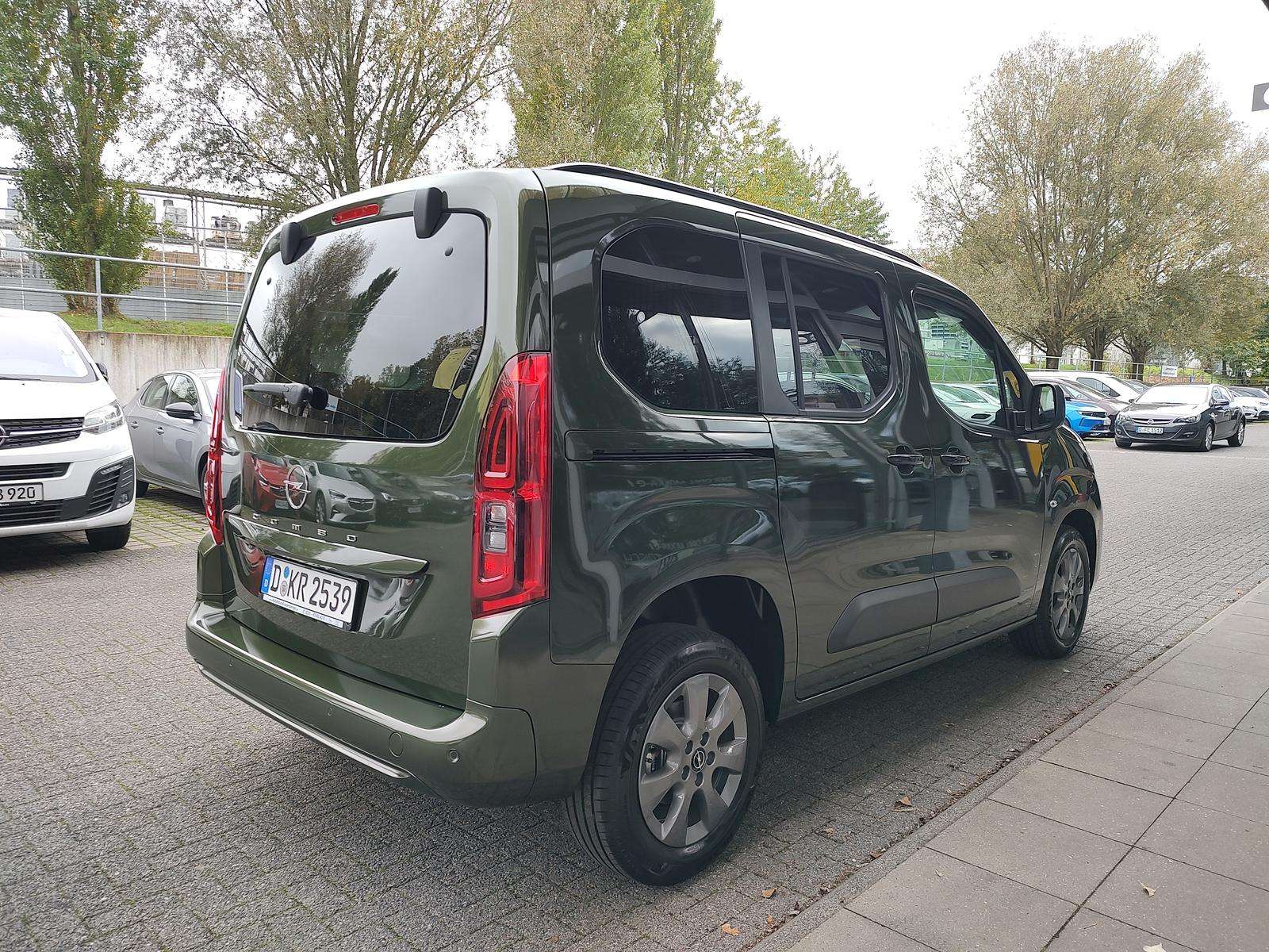 Fahrzeugbild eines Opel Combo Life