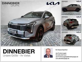 Schräge Frontansicht auf einen Kia Sportage , freigestellt