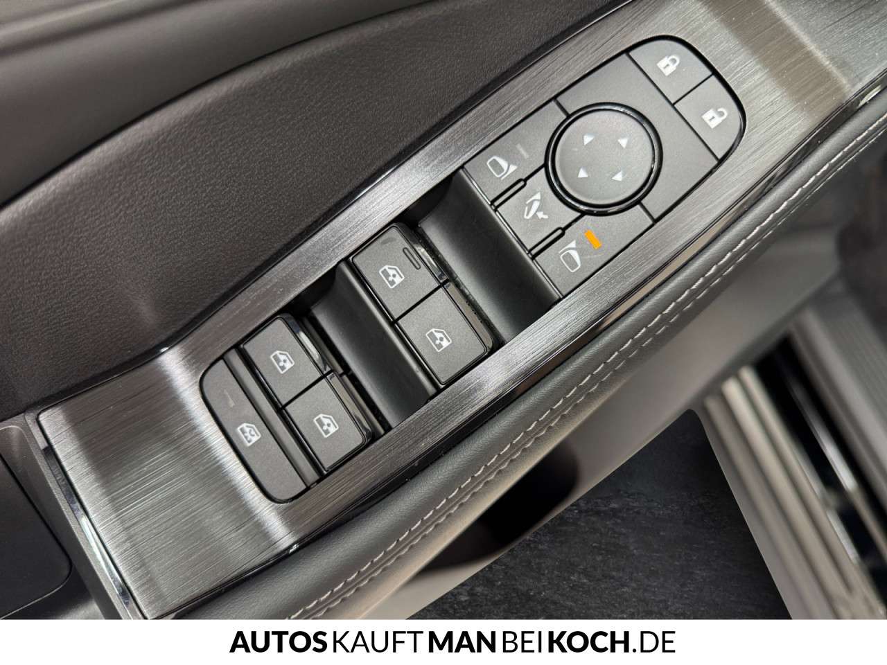 Fahrzeugbild eines Nissan X-TRAIL