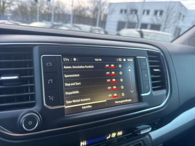 Fahrzeugbild eines Opel Zafira Life