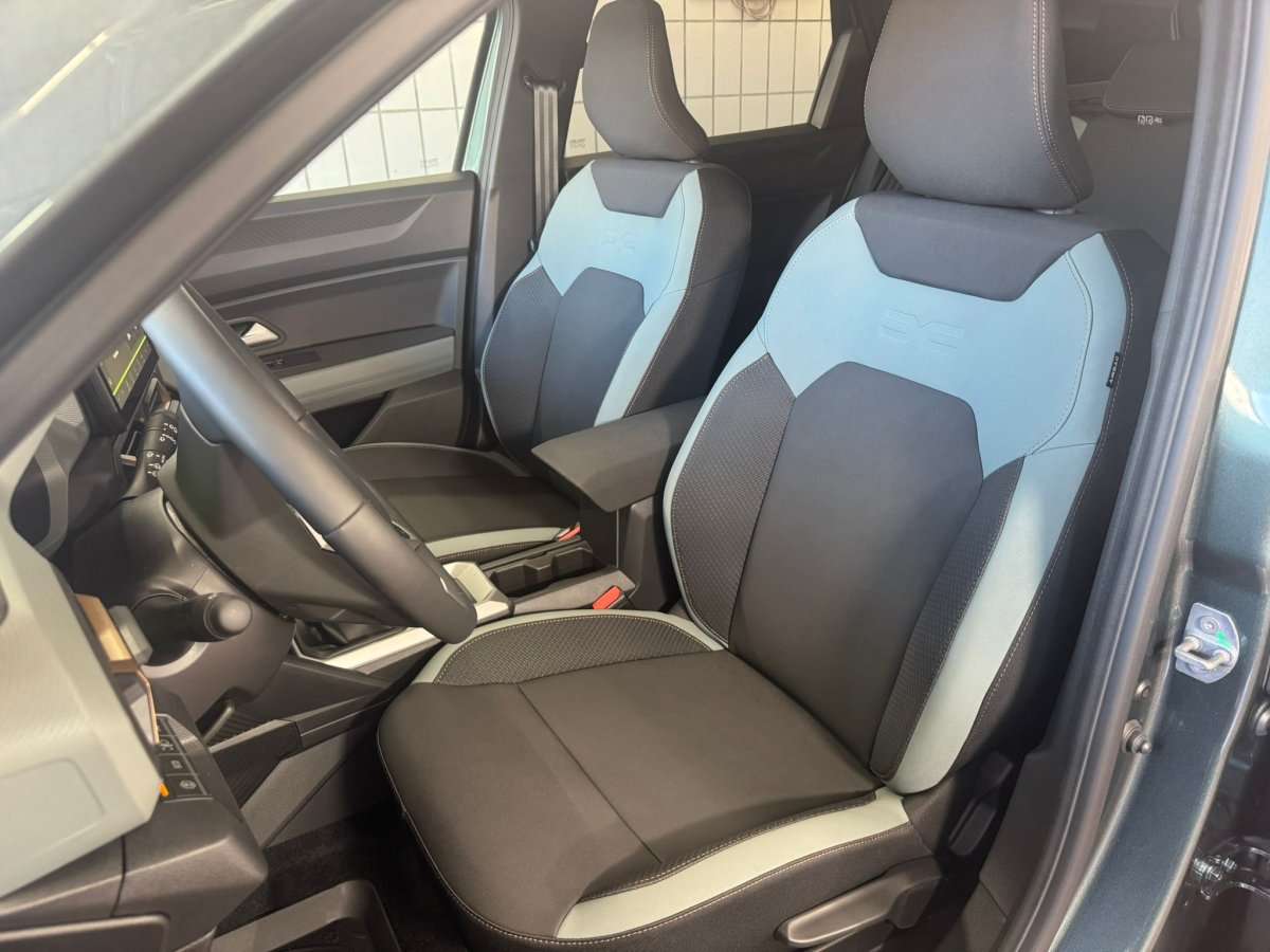 Fahrzeugbild eines Dacia Bigster